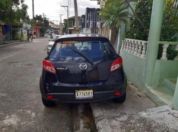  Mazda 2 para Uber